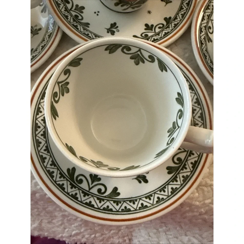 Villeroy & Boch Alt Amsterdam (4)Cup & Saucer Floral Pattern Vitro Porcelain